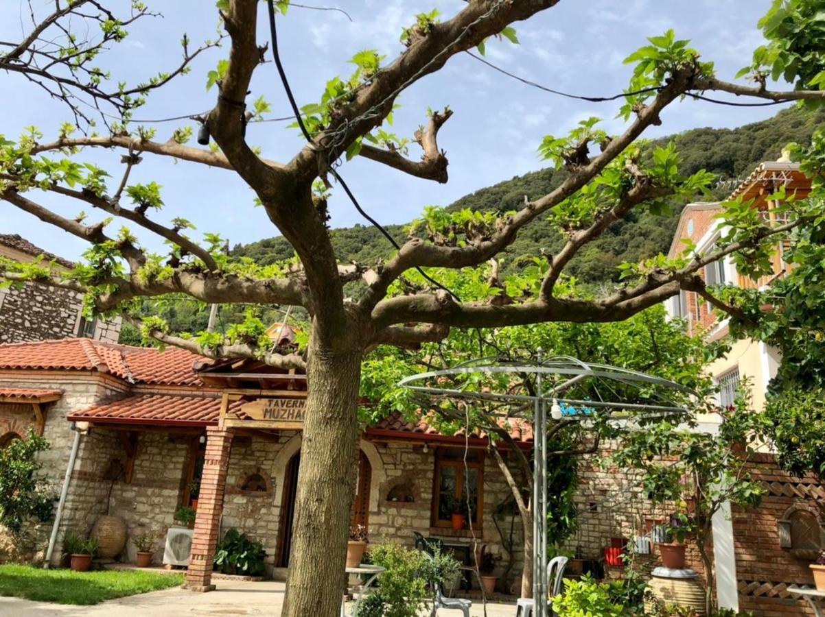 Villa Muzhaqi Nivice Exterior photo