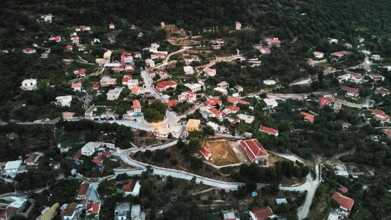 Villa Muzhaqi Nivice Exterior photo
